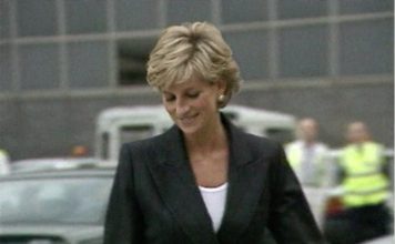 Diana at Heathrow – Collection